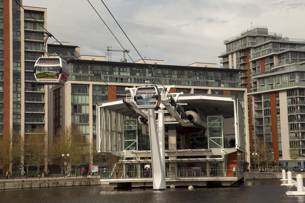 Апартаменты Royal Victoria Docks Лондон Экстерьер фото